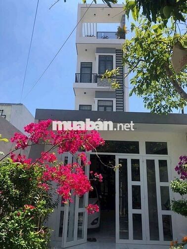NHÀ TRỆT 3 LẦU - HẺM 233 NGUYỄN VĂN CỪ