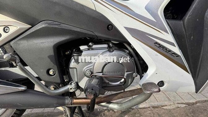 Wave RSX FI 110 2015 Trắng đen ( hỗ trợ góp )
