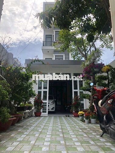 NHÀ TRỆT 3 LẦU - HẺM 233 NGUYỄN VĂN CỪ