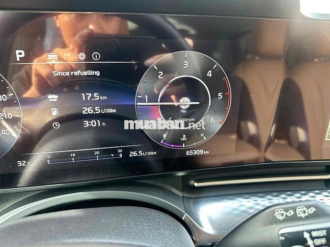 Kia Carnival Premium 2021 Đen 65000km