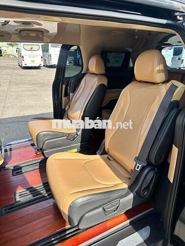 Kia Carnival Premium 2021 Đen 65000km