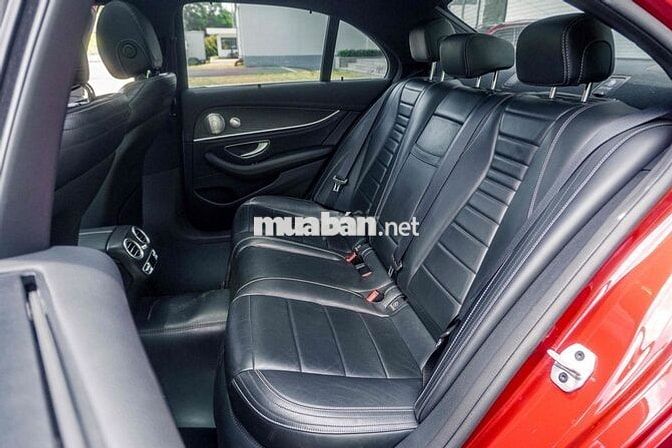 Mercedes-Benz E300 V1 2022 Đỏ