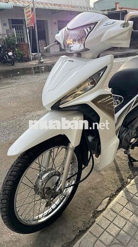 Wave RSX FI 110 2015 Trắng đen ( hỗ trợ góp )