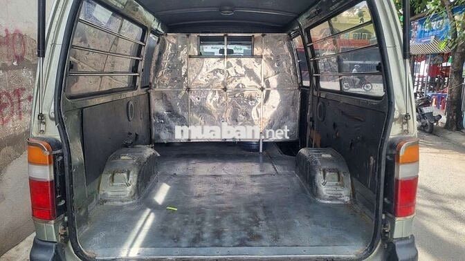 Toyota Hiace Van 2004 850kg Xám
