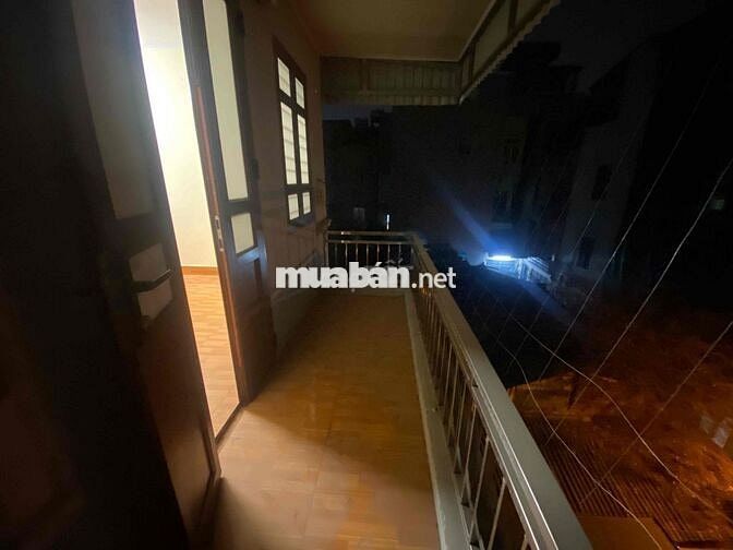 Phòng trọ có điều hoà, nóng lạnh, intenet, máy lọc nước RO
