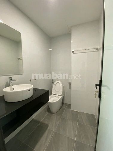 Cho thuê tòa văn phòng 7 tầng thang máy Him lam vạn phúc HĐ