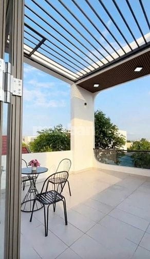 Nhà 1 trệt 2 lầu 210m2 ngay KCN nam Tân Uyên, Visip, BD (Giá 1tỷ690)