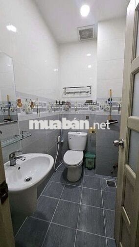 🚗 NHÀ MỚI ĐẸP  KHU SÂN BAY_5x18m, TRỆT 3 LẦU, CÓ SẴN MÁY LẠNH.