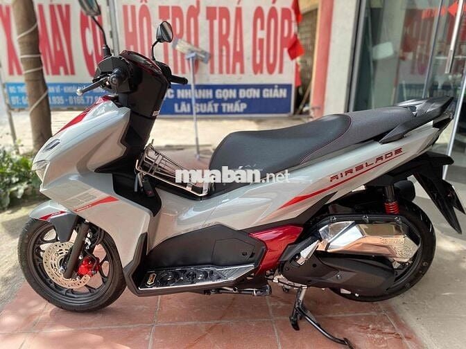 Honda Air Blade Trắng đỏ Mới