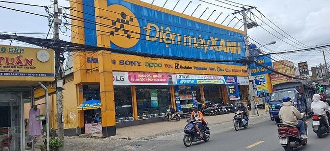 MẶT TIỀN KINH DOANH SẦM UẤT ĐANG CÓ DÒNG TIỀN THU NHẬP CAO