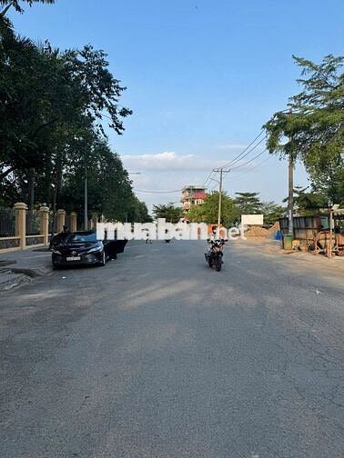 Kẹt tiền nên mới bán rẻ nền 130m2 rẻ thị trường