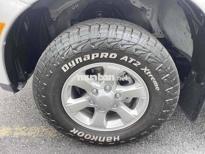 Isuzu Mu-X 7 chỗ Bạc