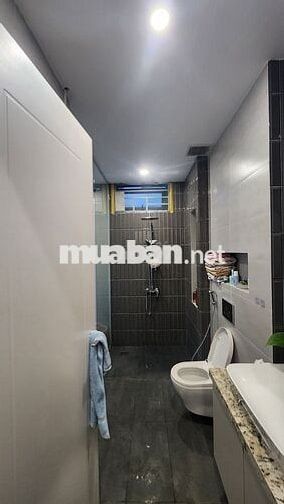 NHÀ 100M2 – GARA Ô TÔ – GẦN BIỂN – CHỈ 11.99 TỶ