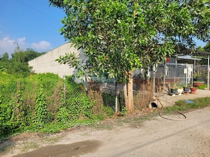 10x60 đường nhựa thông ra cổng KCN Phước Đông. 2,x tỷ 