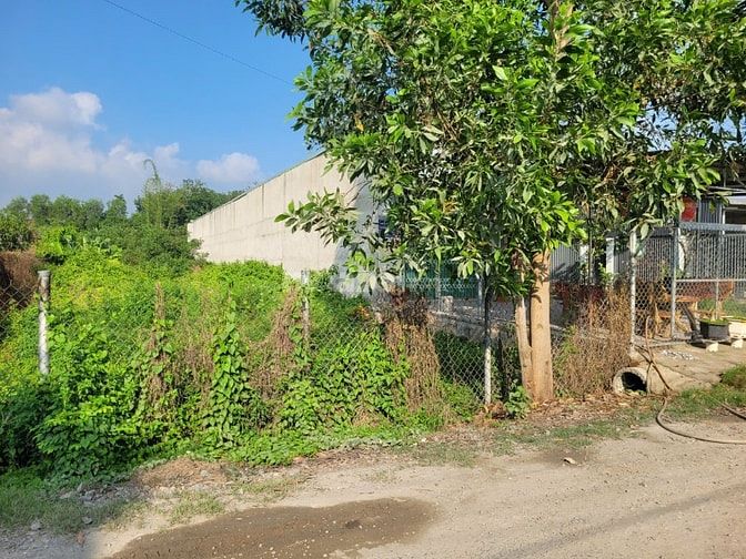 10x60 đường nhựa thông ra cổng KCN Phước Đông. 2,x tỷ 