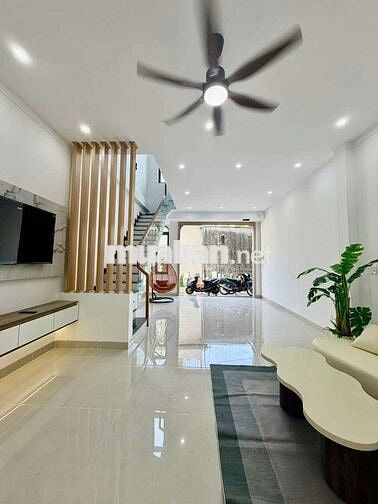 bán nhà 1 trệt 2 lầu đường E Châu Sơn