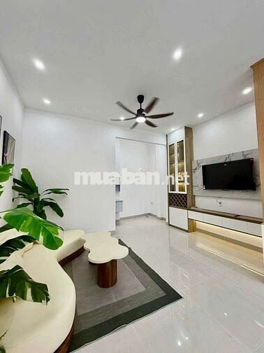 bán nhà 1 trệt 2 lầu đường E Châu Sơn