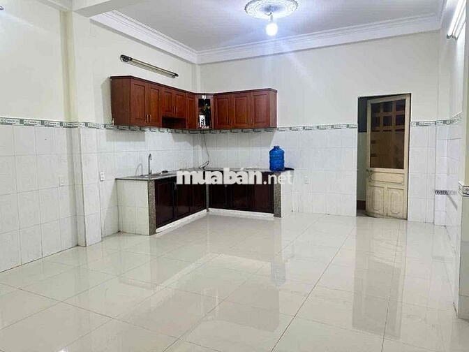 cho thuê nhà rộng thoáng 4,5x18  178/ đs 8 p11 GV 4pn 3wc giá 14tl