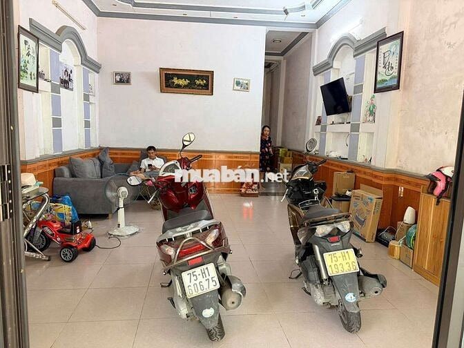 bán nhà 2 tầng đường Chơn Tâm gần trường Đại Học Sư Phạm
