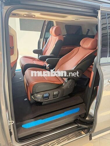 Kia Carnival VIN25 Xám Mới 100%
