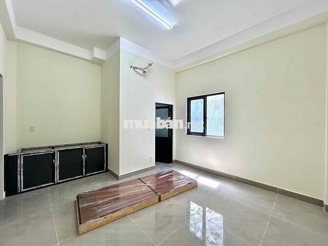 PHÒNG TRỌ GIÁ RẺ SIÊU ĐẸP BAO PHÍ - BAN CÔNG CỬA SỔ THOÁNG MÁT