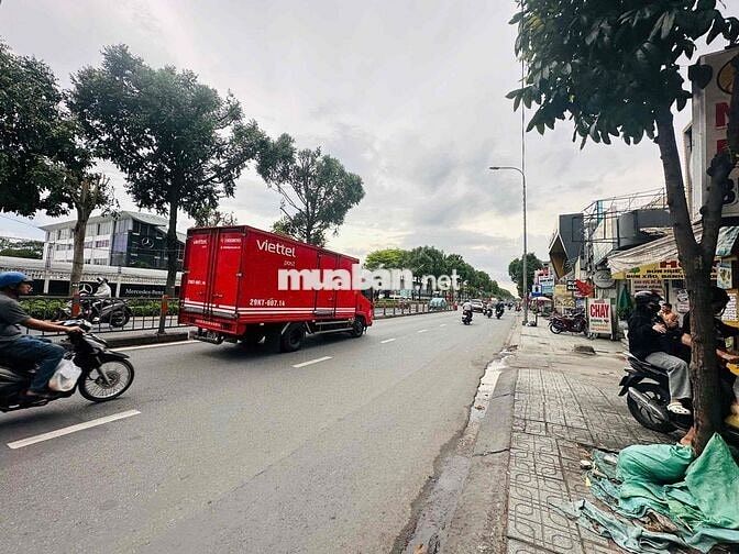 NHÀ MẶT TIỀN NGANG 10M QUANG TRUNG P8 GÒ VẤP ĐỐI DIỆN MERCEDES