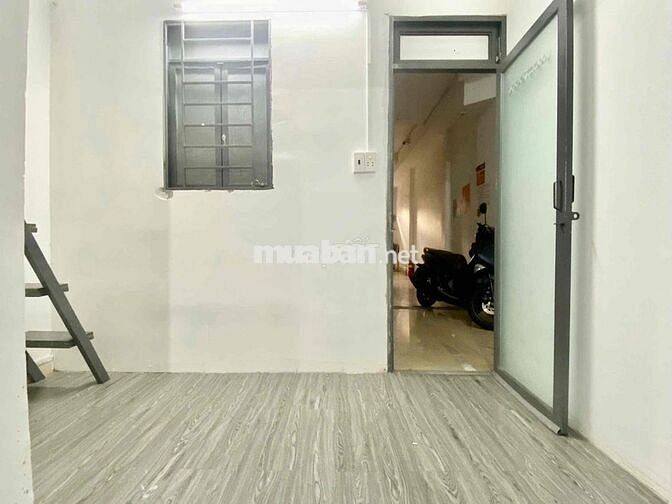 Trống sẵn 2 Phòng Có Phòng Máy Lạnh Tủ Lạnh