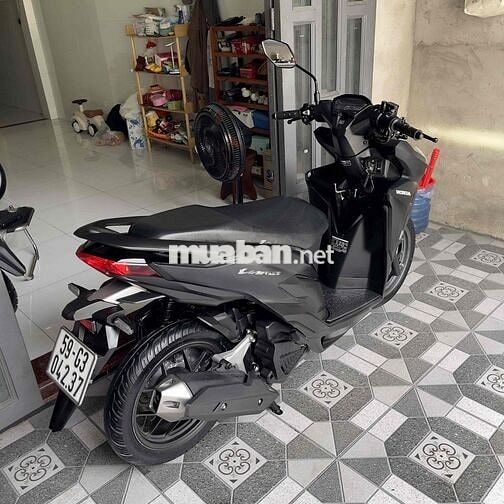 Vario 125 date 2022 bản đen full, lướt 98%, 9 chủ