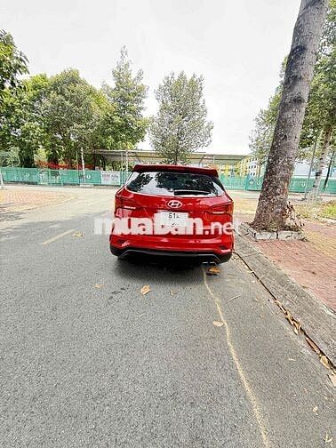 Hyundai SantaFe Đỏ 7 chỗ
