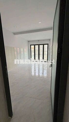 nhà mặt tiền Huỳnh Tấn Phát Q7