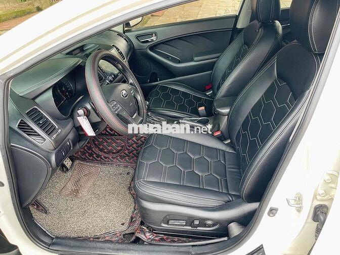 Kia K3 Trắng