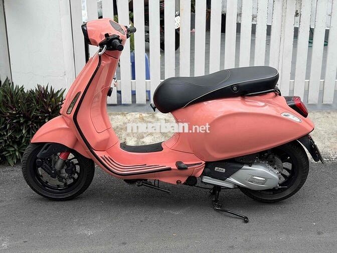 Piaggio Vespa 125 Hồng Notte Hồng