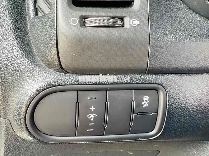 Kia K3 Trắng