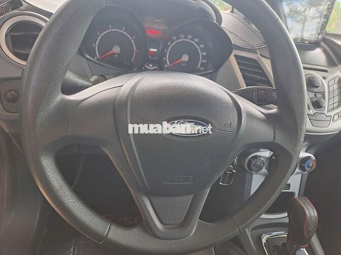 Ford Fiesta Số tự động Vàng cát