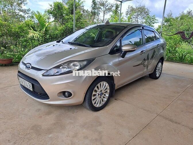 Ford Fiesta Số tự động Vàng cát