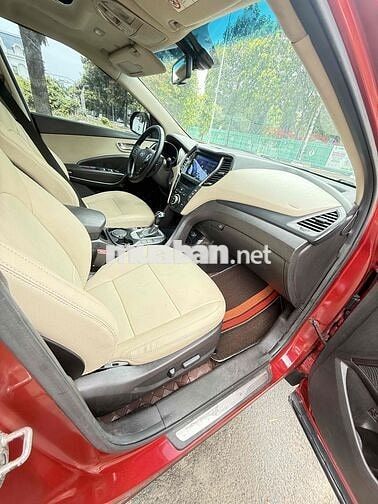 Hyundai SantaFe Đỏ 7 chỗ