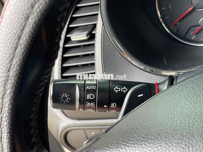 Kia K3 Trắng