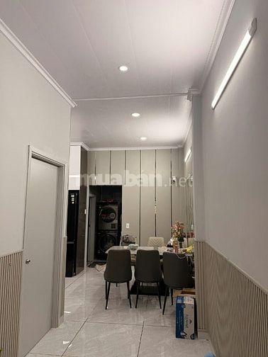 Cần bán gấp căn nhà Hồ Bá Phấn Q9 ,Sổ hồng riêng 