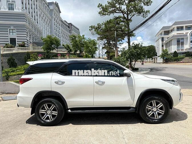 Toyota Fortuner 2019 Trắng