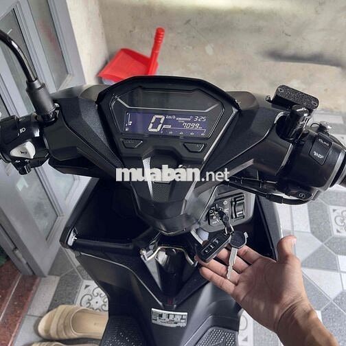 Vario 125 date 2022 bản đen full, lướt 98%, 9 chủ
