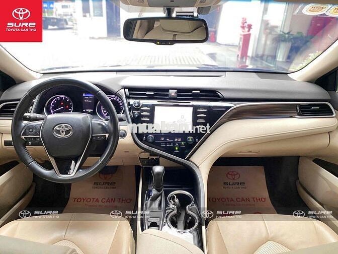 Toyota Camry 2020 2.0G Đen 107.000km