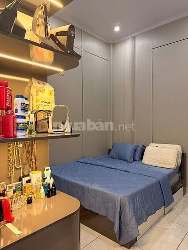 Cần bán gấp căn nhà Hồ Bá Phấn Q9 ,Sổ hồng riêng 