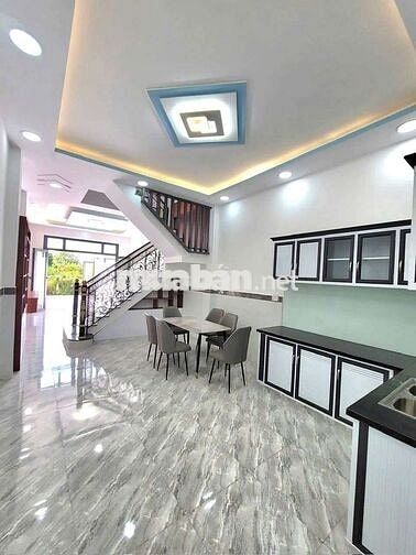 Nhà mới 1 trệt 1 lầu sân trước tớ sổ riêng cách Ql50 300m