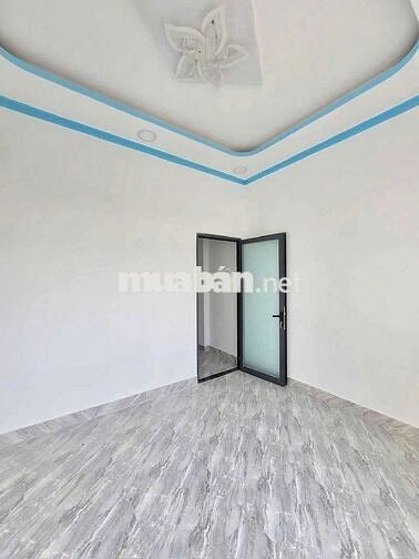 Nhà mới 1 trệt 1 lầu sân trước tớ sổ riêng cách Ql50 300m