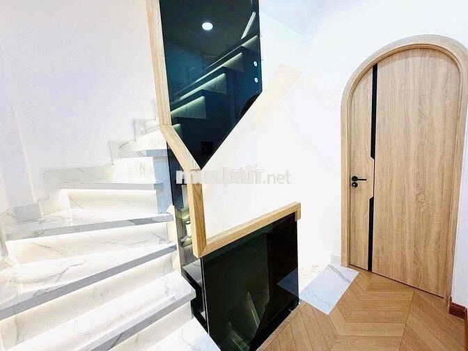 NHÀ MỚI QUẬN 3 – VỊ TRÍ TRUNG TÂM, CHỈ VÀI BƯỚC RA VÕ VĂN TẦN
