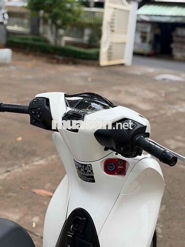 Honda SH 125 ABS Trắng 8000 km