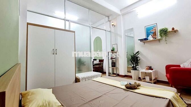 Nhà full khách Kẹt Vốn sang Gấp ,giá thương lượng 