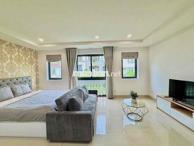 Căn Hộ Ban công Rộng 40m2 Tone Trắng Sáng ngay Bàu Cát - Đồng Đen