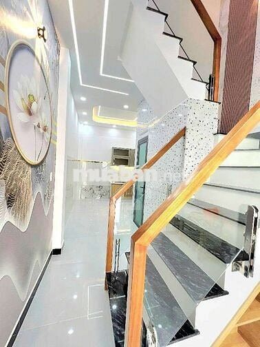 Nhà mới TBCT 3  tầng Q8, nội thất cao cấp, 37m2. 4PN, 3WC, giá 4,85 tỷ