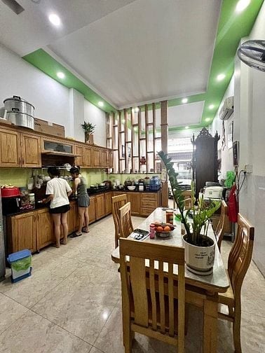 Kẹt tiền bán nhà- PHÙNG VĂN CUNG PHÚ NHUẬN - 56m2- HẺM XE HƠI- Giá 3Tỷ